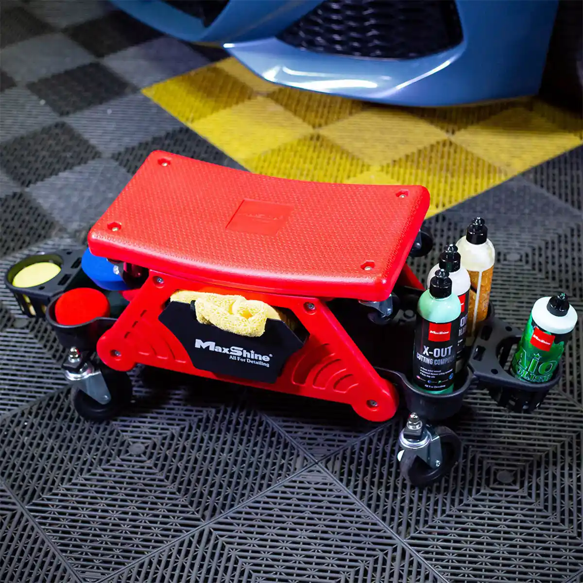 Sit on Detailing Creeper with Bottle Holder and Comfortable Seat for Car Detailing